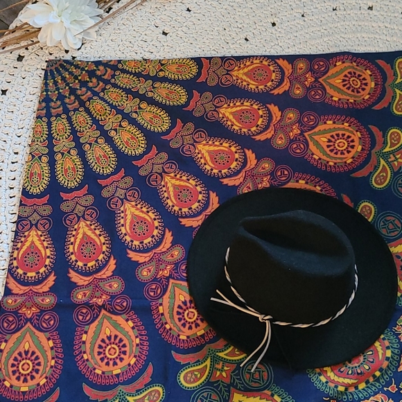 NWOT BO HO BED THROW SHEET OR WALL HANGING.BEACH B - Picture 3 of 16